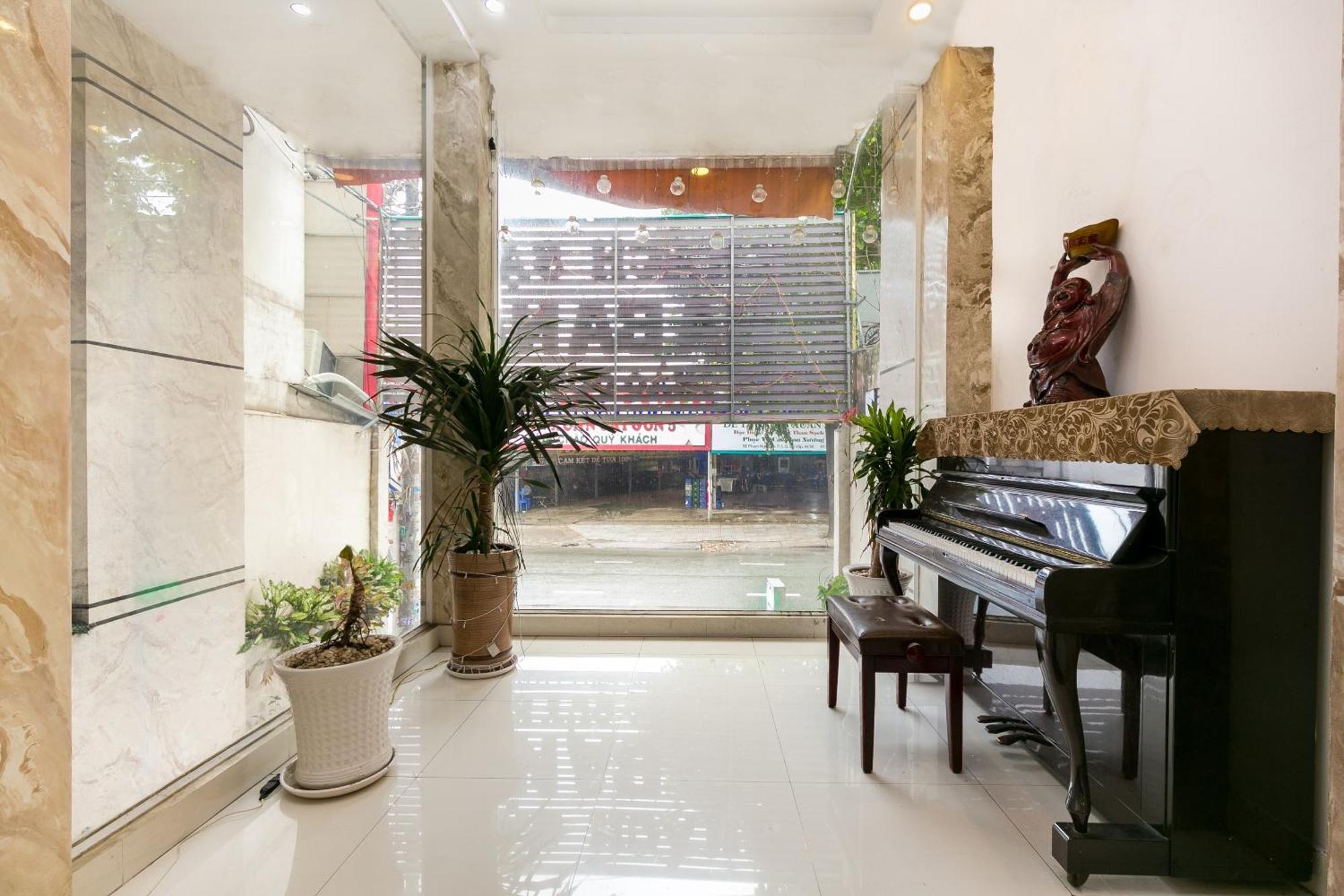 Oyo 373 Habana Hotel Хошимін Екстер'єр фото