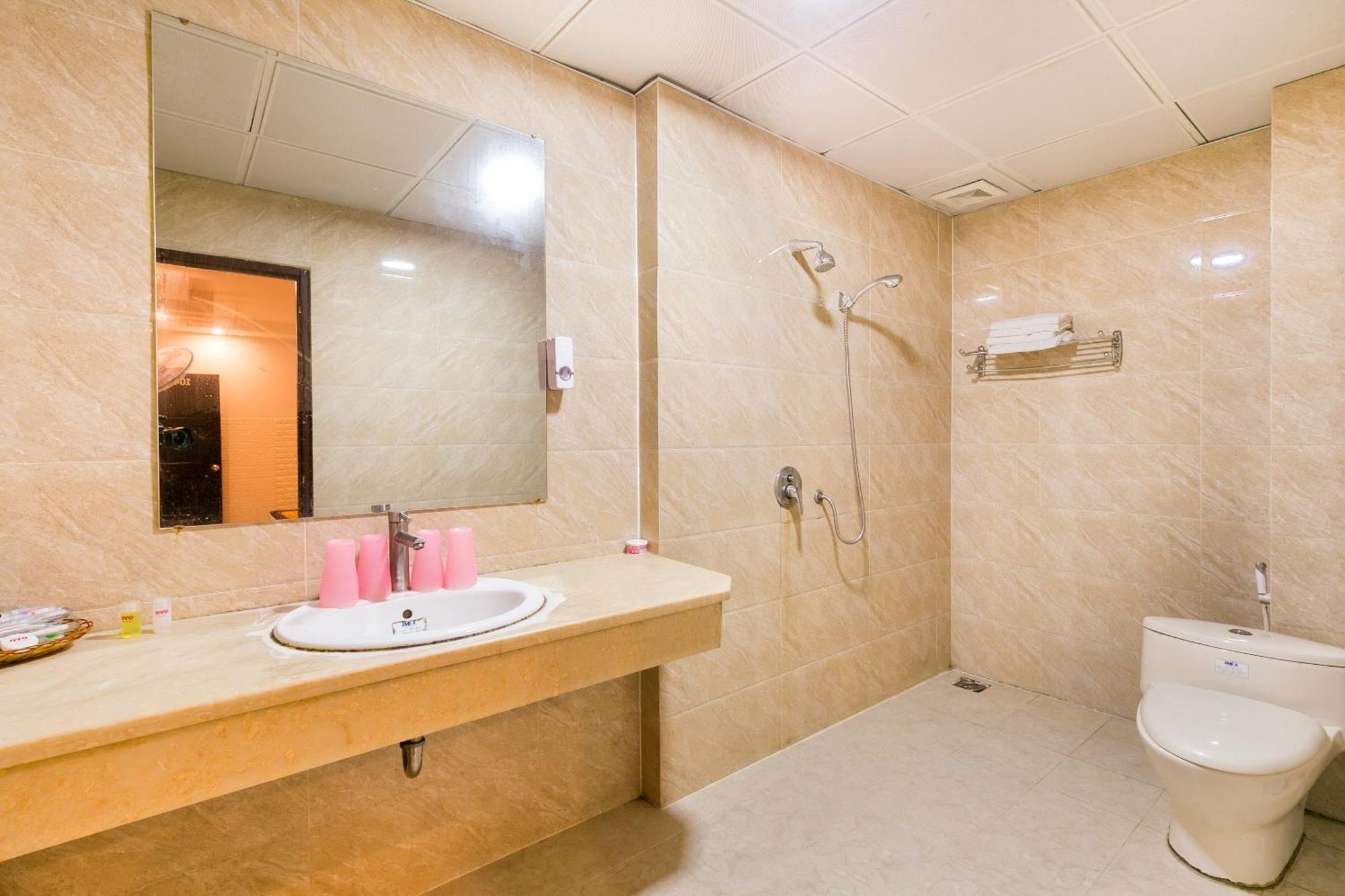 Oyo 373 Habana Hotel Хошимін Екстер'єр фото